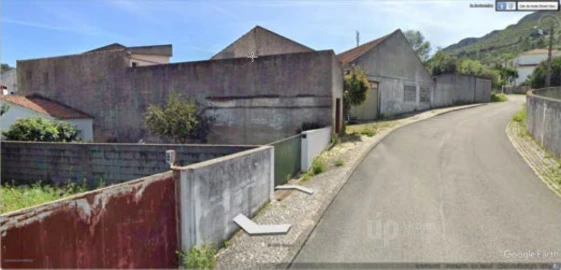 Armazém para Venda em Minde