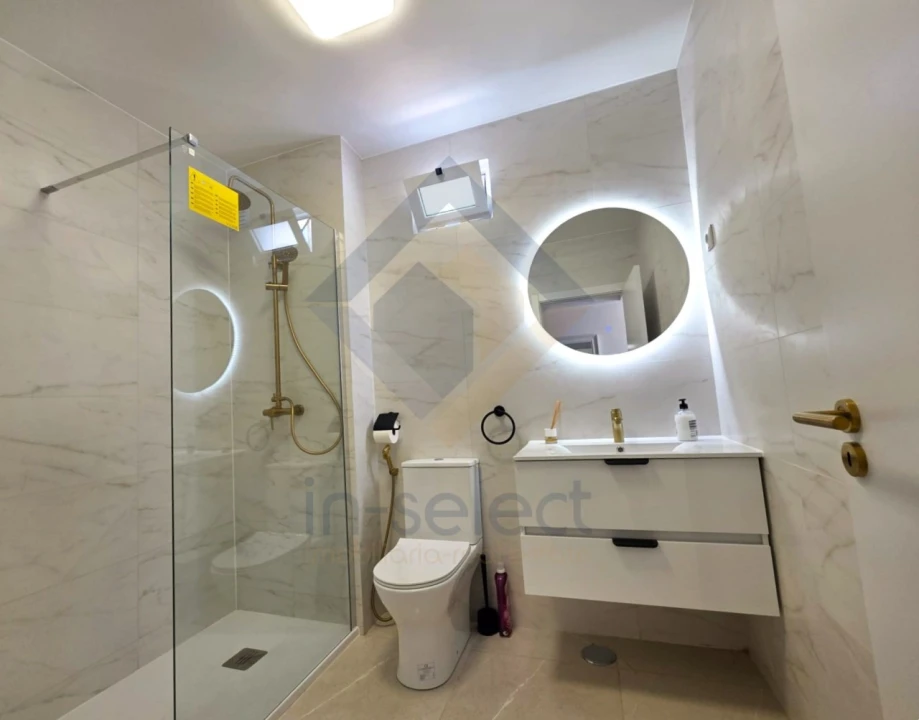 Apartamento T3 para Venda em Olhão Foto 10