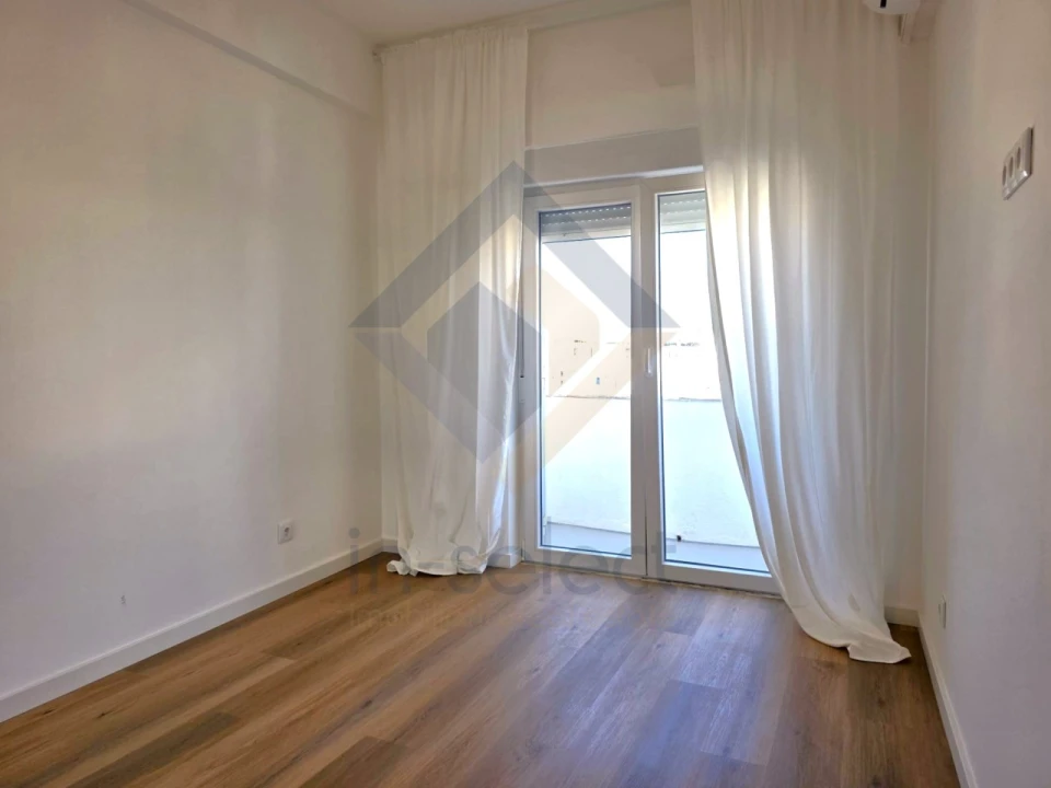 Apartamento T3 para Venda em Olhão Foto 13