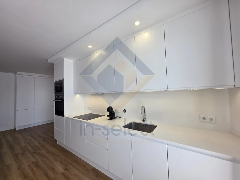 Apartamento T2 para Venda em Olhão Foto 4