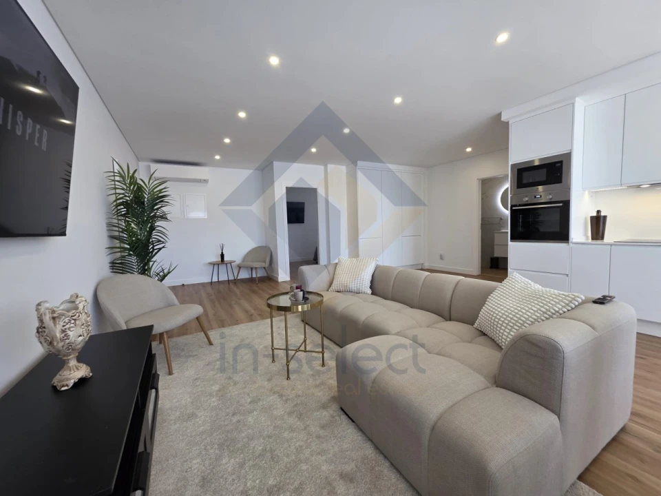 Apartamento T2 para Venda em Olhão Foto 9