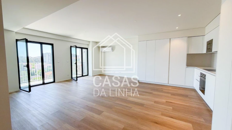 Apartamento T4 para Arrendamento em Lumiar