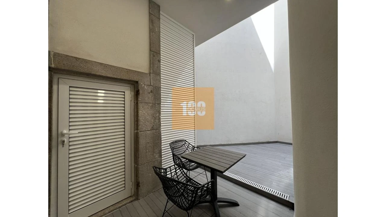 Apartamento T2 para Venda em Cedofeita, Santo Ildefonso, Sé, Miragaia, São Nicolau e Vitória Foto 12