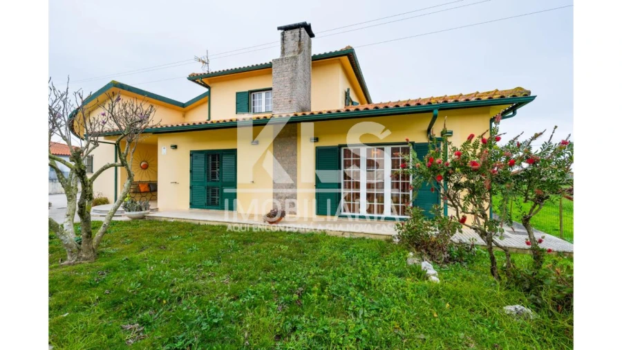 Moradia T5 para Venda em Marinha das Ondas Foto 3