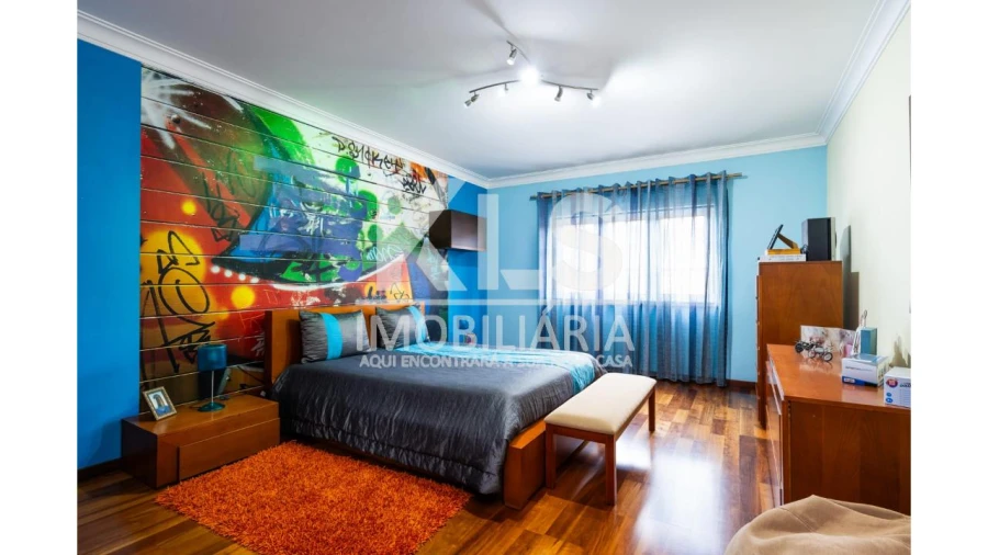 Moradia T5 para Venda em Marinha das Ondas Foto 38