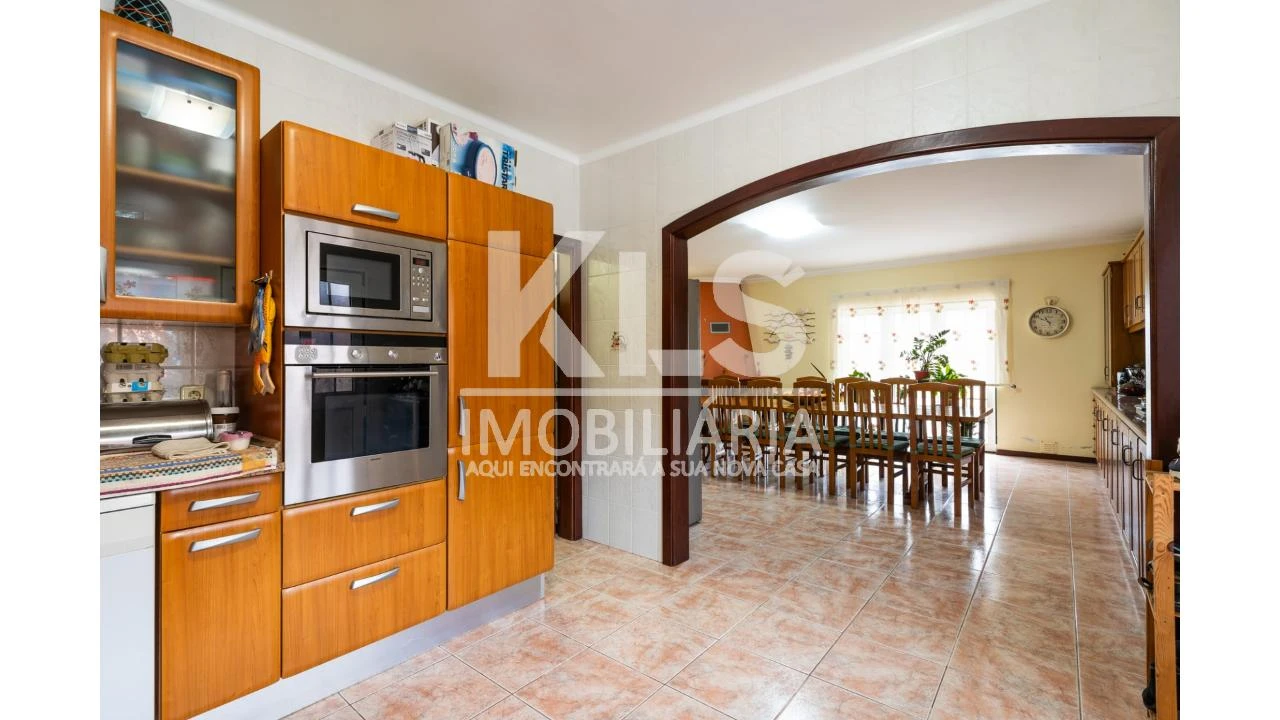 Moradia T5 para Venda em Marinha das Ondas Foto 13