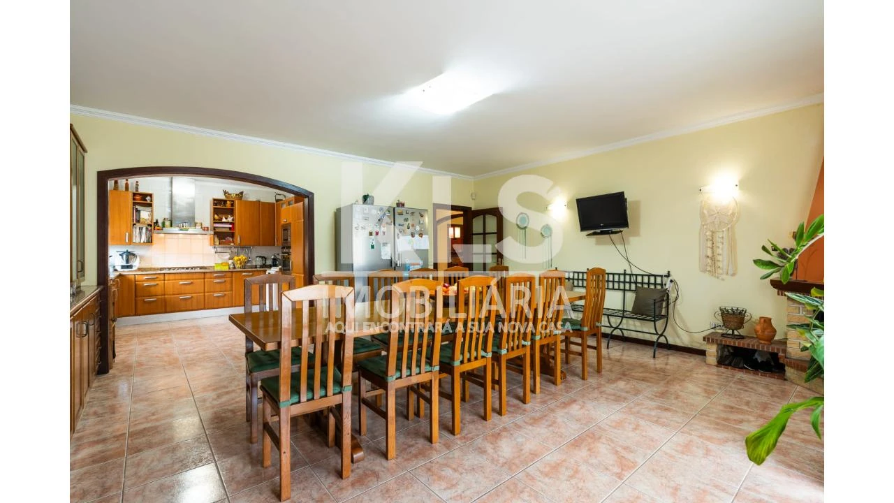 Moradia T5 para Venda em Marinha das Ondas Foto 22