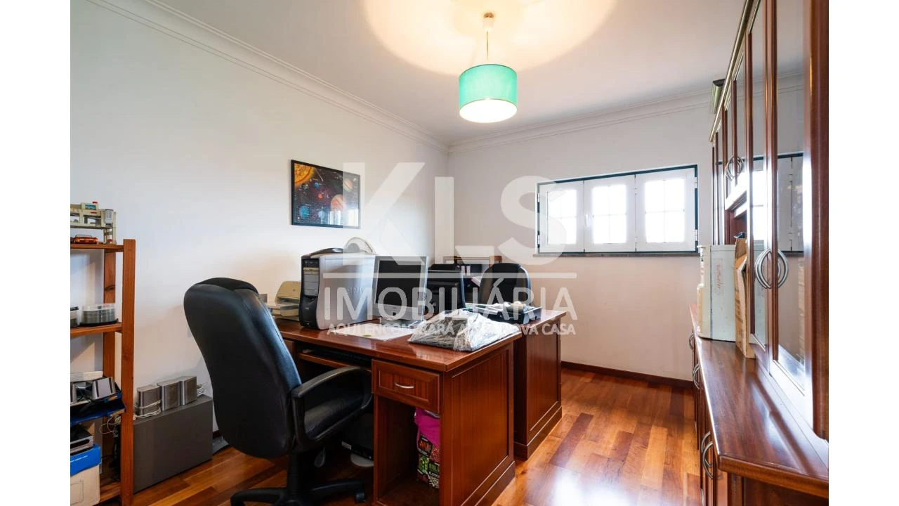 Moradia T5 para Venda em Marinha das Ondas Foto 31