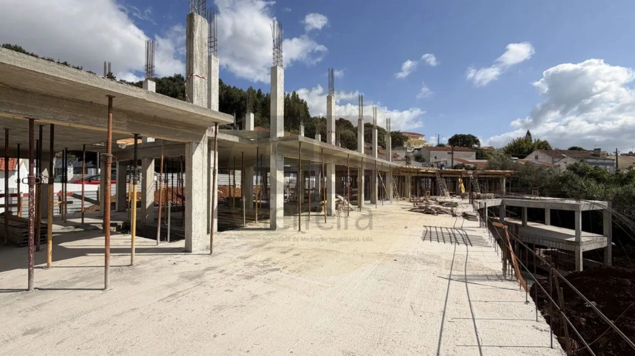 Moradia T2 para Venda em Fanhões Foto 16