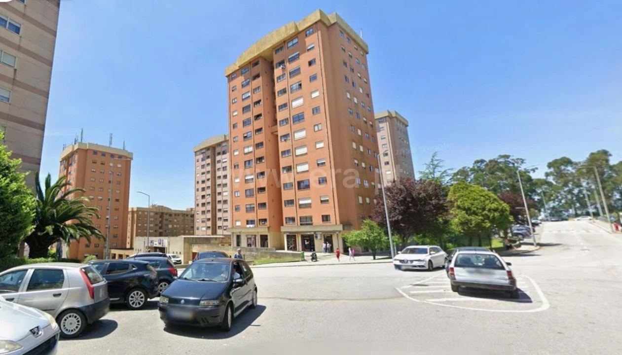 Apartamento T3 para Venda em Vilar de Andorinho Foto 4