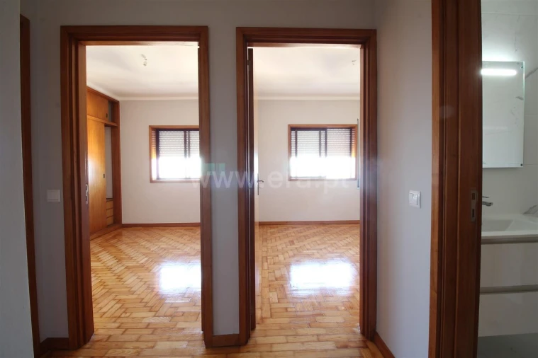 Apartamento T3 para Venda em Vilar de Andorinho Foto 14