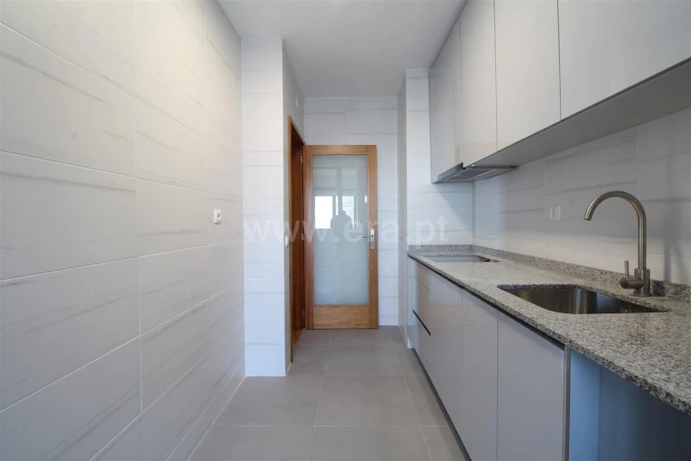 Apartamento T3 para Venda em Vilar de Andorinho Foto 8