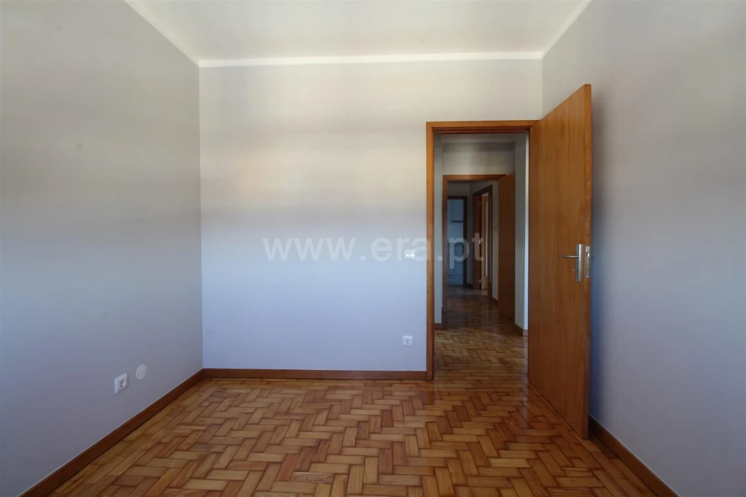 Apartamento T3 para Venda em Vilar de Andorinho Foto 20