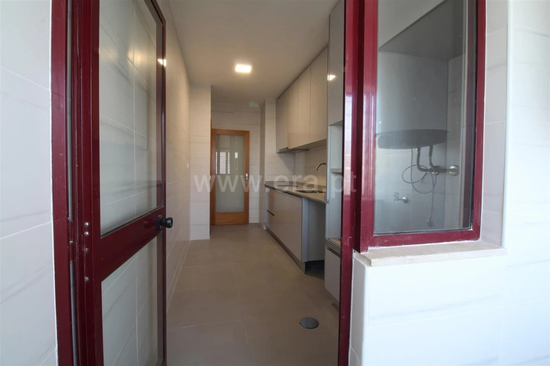 Apartamento T3 para Venda em Vilar de Andorinho Foto 9