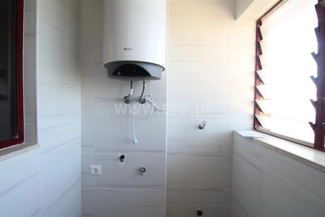 Apartamento T3 para Venda em Vilar de Andorinho Foto 11