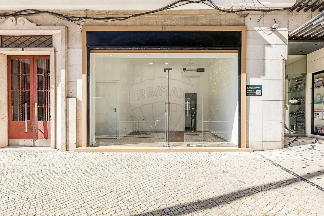 Loja para Arrendamento em Areeiro Foto 15