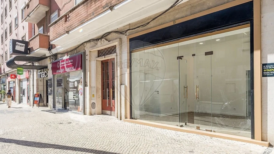 Loja para Arrendamento em Areeiro