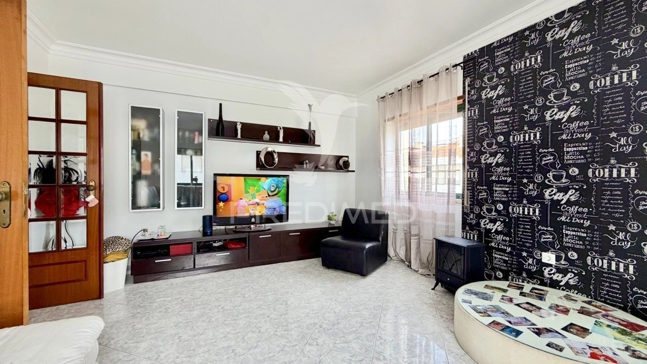 Apartamento T3 para Venda em Alhos Vedros Foto 2