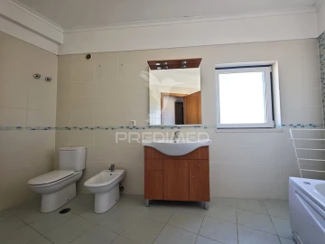 Apartamento T4 para Venda em Salvaterra de Magos e Foros de Salvaterra