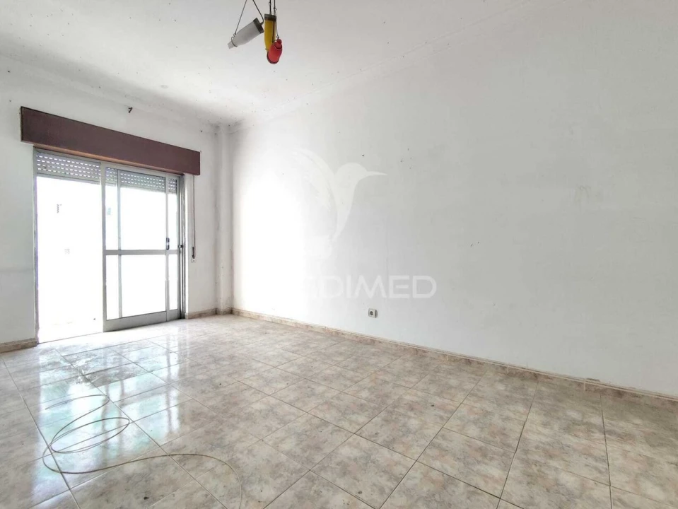 Apartamento T2 para Venda em Seixal, Arrentela e Aldeia de Paio Pires Foto 24