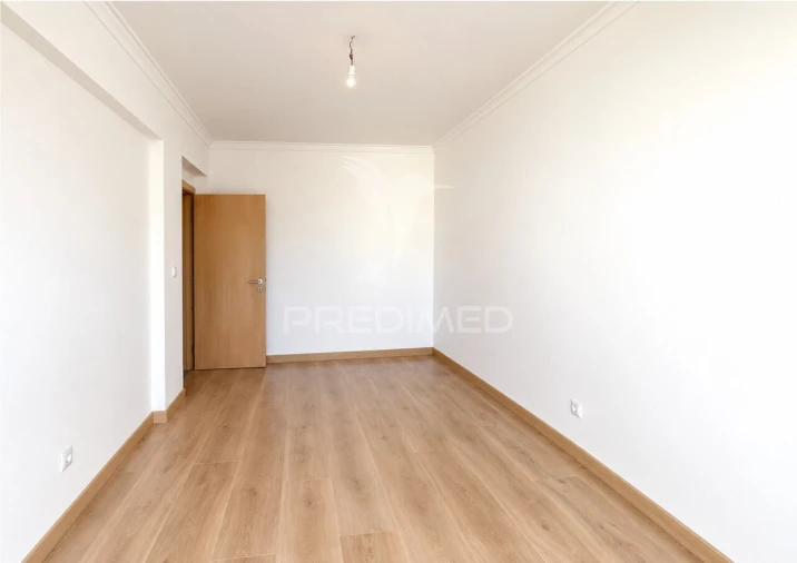 Apartamento T2 para Venda em Seixal, Arrentela e Aldeia de Paio Pires Foto 5