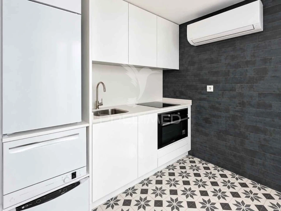 Apartamento T1 para Venda em Campolide Foto 4