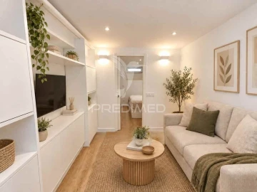 Apartamento T1 para Venda em Campolide
