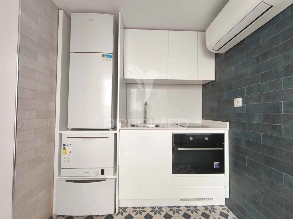 Apartamento T1 para Venda em Campolide Foto 5