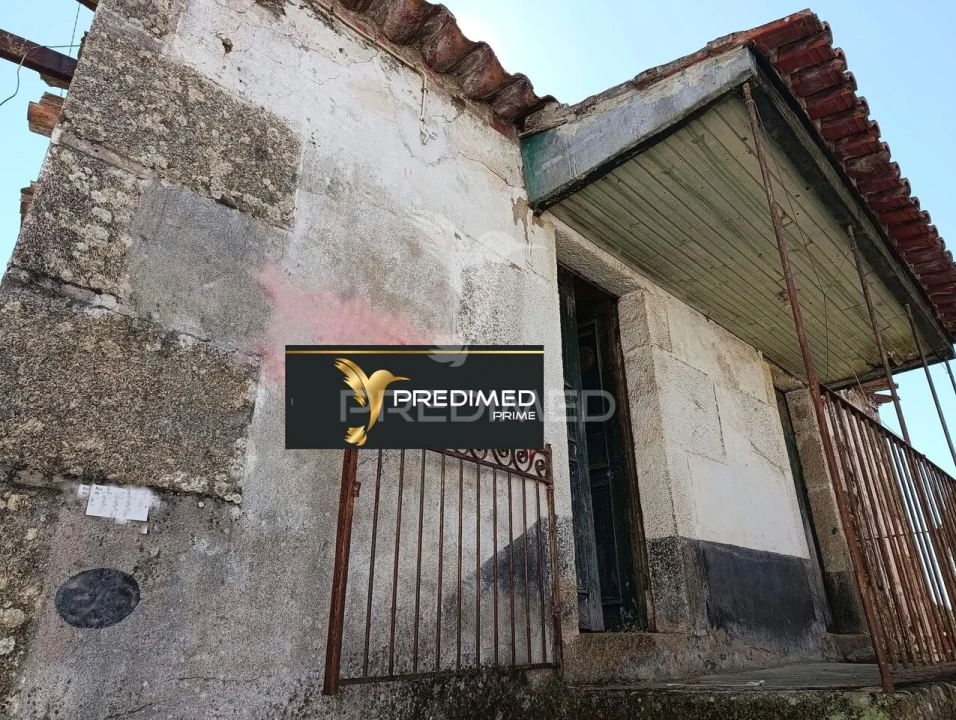 Quinta T6 para Venda em Andrães Foto 2