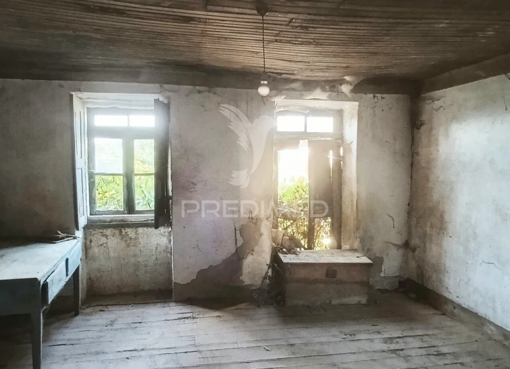 Quinta T6 para Venda em Andrães Foto 19