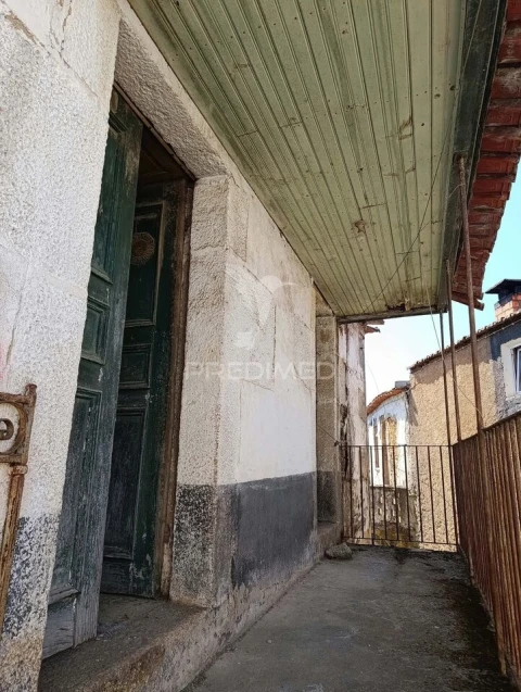 Quinta T6 para Venda em Andrães