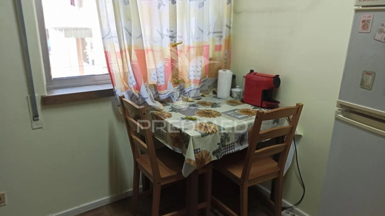 Apartamento T1 para Venda em Corroios Foto 4
