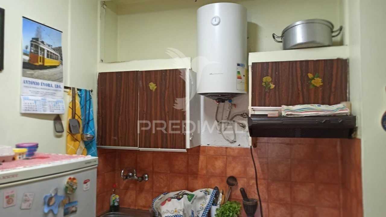 Apartamento T1 para Venda em Corroios Foto 7