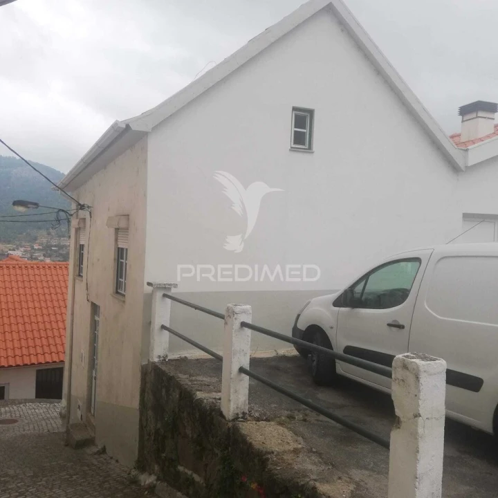Moradia T4 para Venda em Manteigas (São Pedro) Foto 6