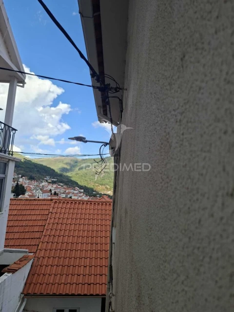 Moradia T4 para Venda em Manteigas (São Pedro)