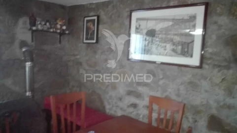 Moradia T4 para Venda em Manteigas (São Pedro)