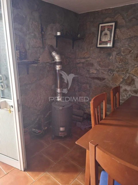 Moradia T4 para Venda em Manteigas (São Pedro)