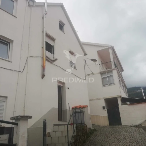 Moradia T4 para Venda em Manteigas (São Pedro) Foto 2