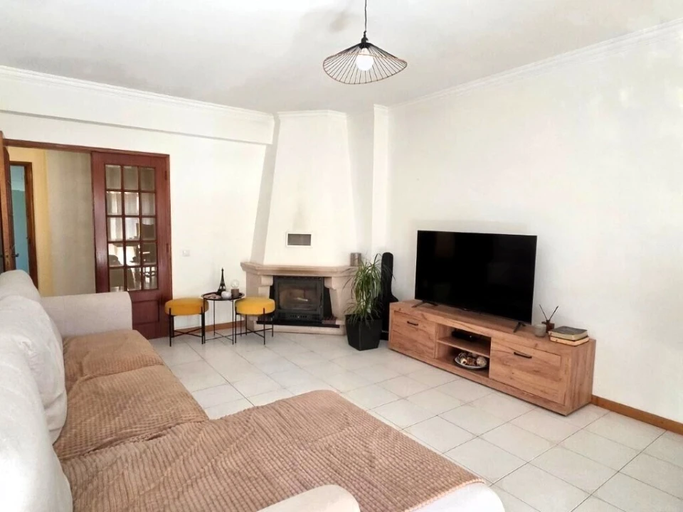 Apartamento T3 para Venda em Leiria, Pousos, Barreira e Cortes Foto 1