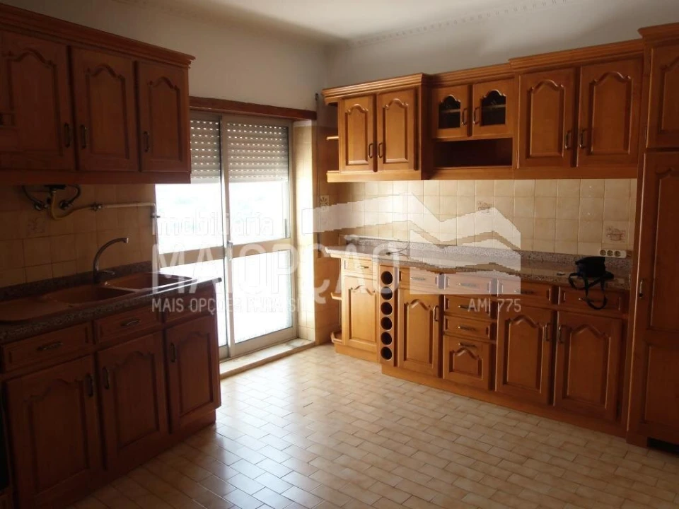 Apartamento T3 para Venda em Guarda Foto 1