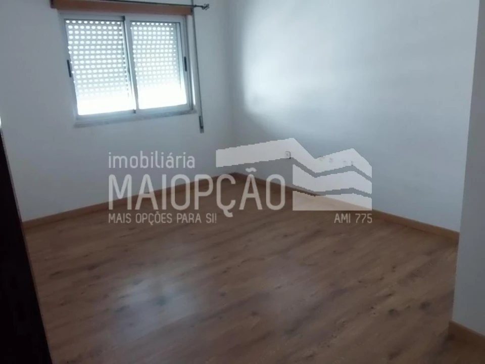 Apartamento T3 para Venda em Guarda Foto 9