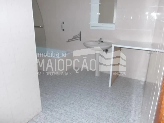 Apartamento T3 para Venda em Guarda Foto 12