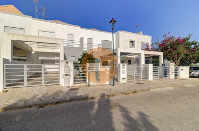 Moradia T2 para Venda em Vila Nova de Cacela
