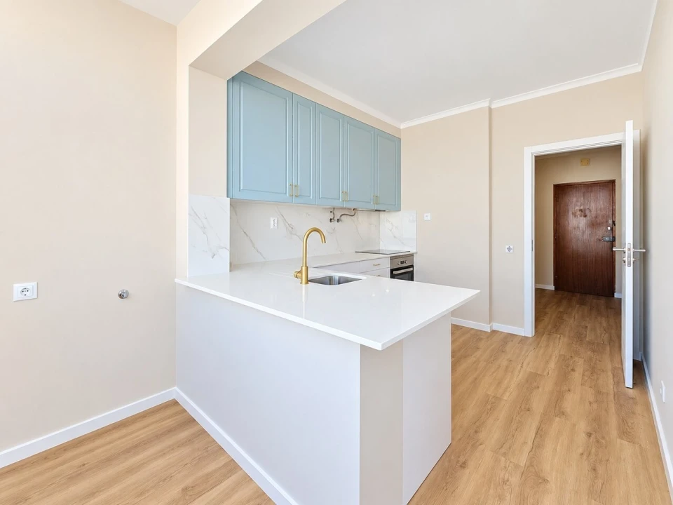 Apartamento T2 para Venda em Portimão Foto 3
