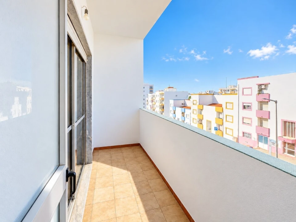 Apartamento T2 para Venda em Portimão Foto 4