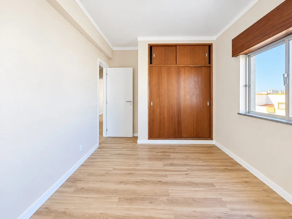 Apartamento T2 para Venda em Portimão Foto 16