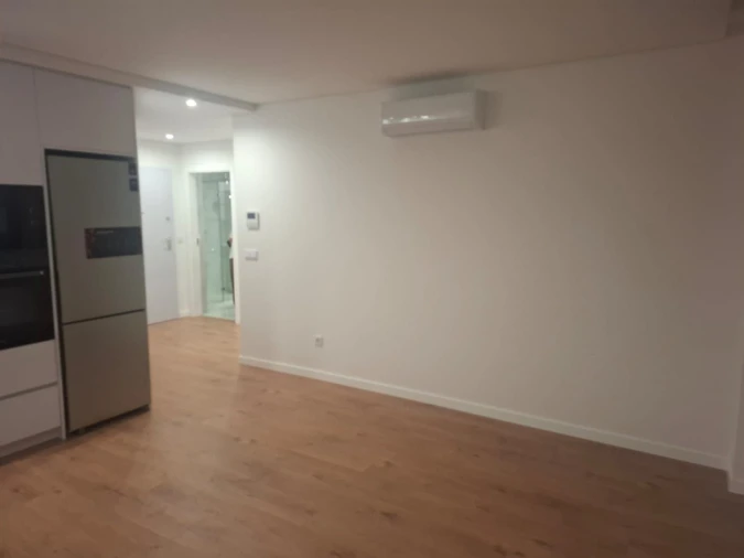 Apartamento T1 para Arrendamento em Ramalde Foto 2