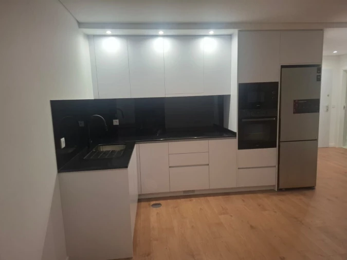 Apartamento T1 para Arrendamento em Ramalde Foto 4