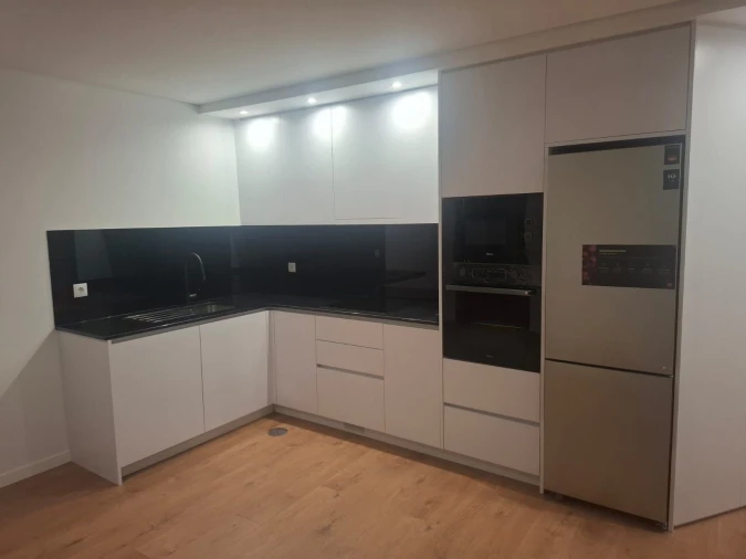 Apartamento T1 para Arrendamento em Ramalde Foto 5