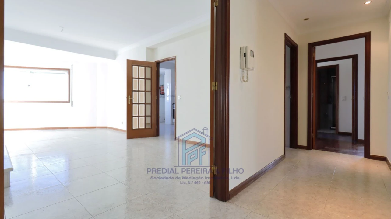 Apartamento T2 para Venda em Rio Tinto Foto 2
